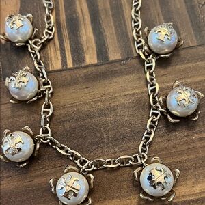 Tory BURCH -Roxanne Gold and Pearl Charm Link Necklace discontinued.